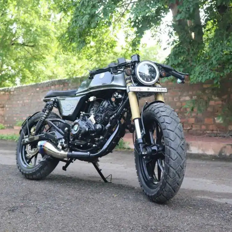 Modified Pulsar 180 into BMW Cafe Racer