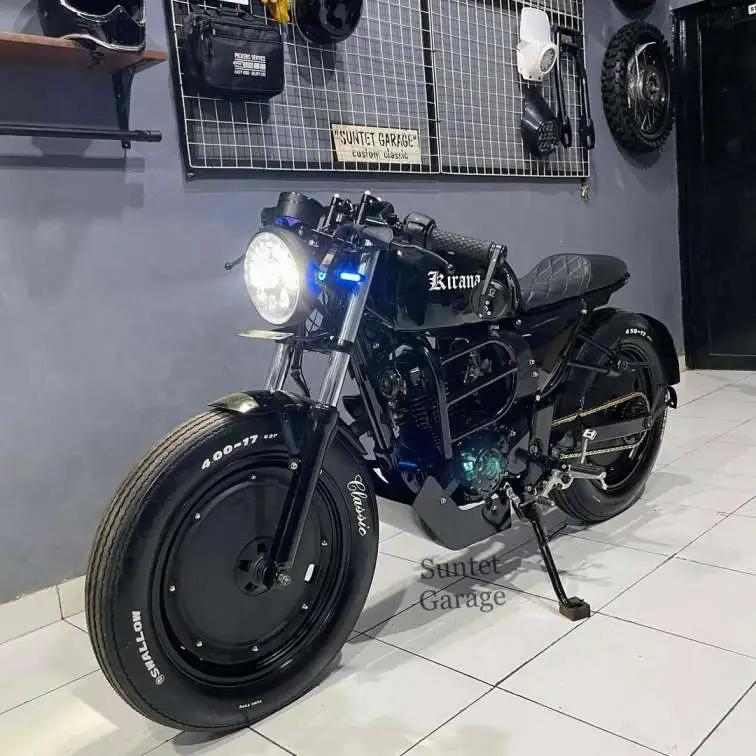 Modified Yamaha BizonFZ into a Brat Cafe Racer